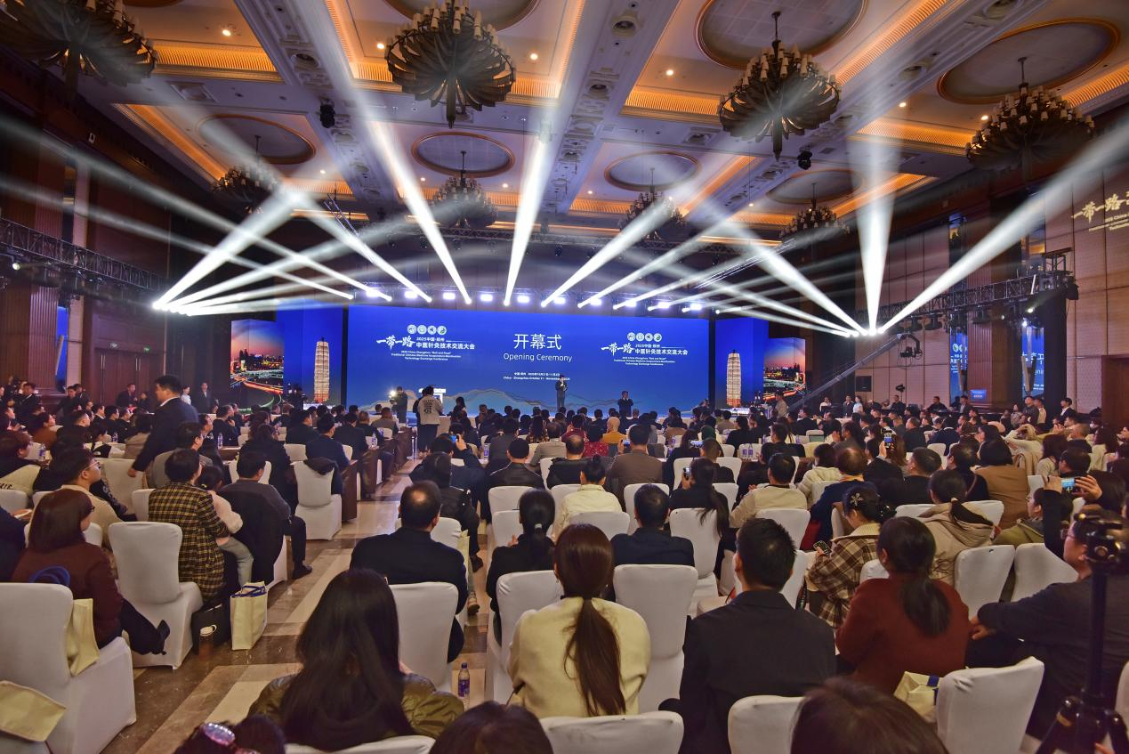 一枚银针连接世界 2025中国·郑州“一带一路”中医针灸技…